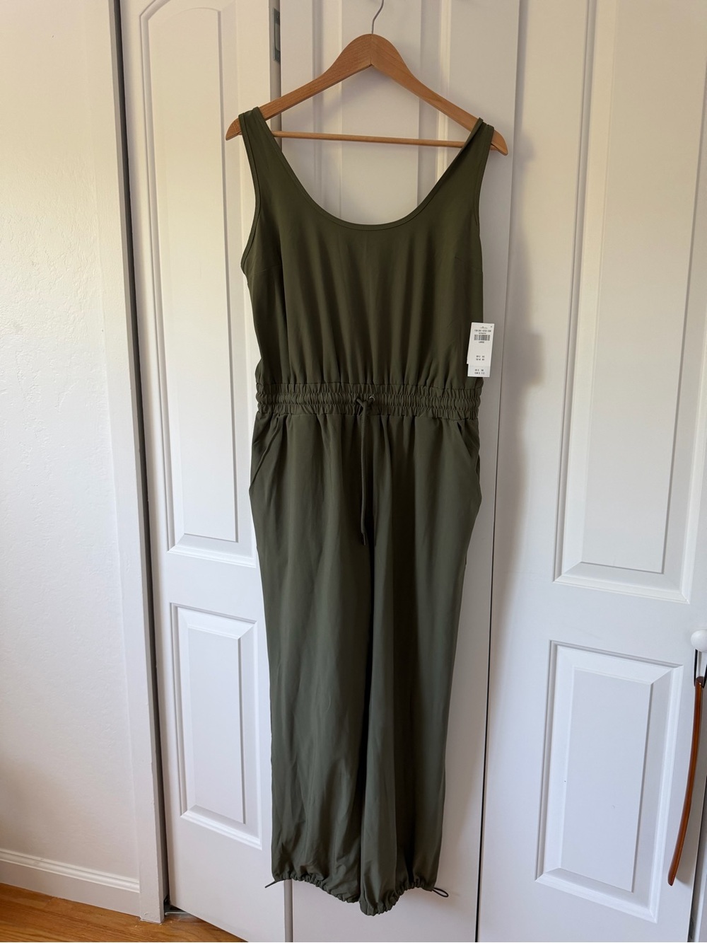 Abercrombie Traveler’s Jumpsuit in Green